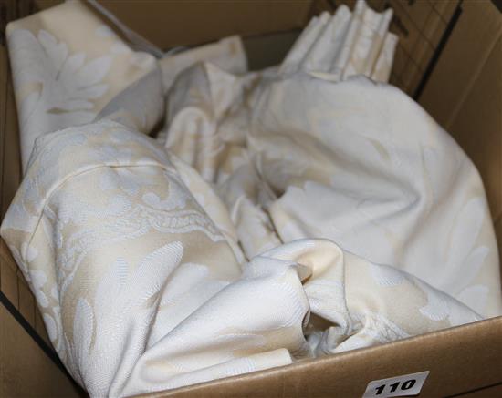 Qty damask curtains